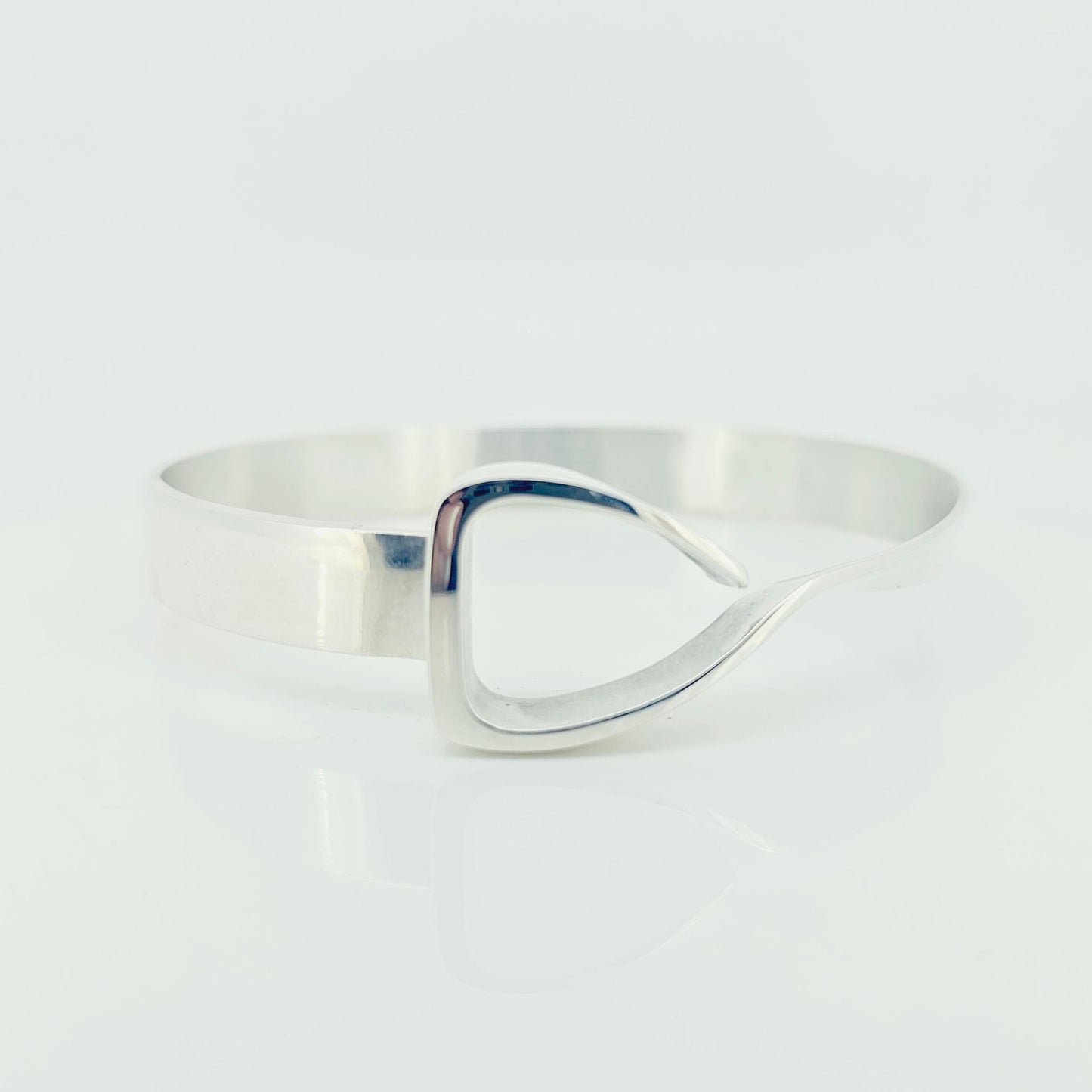 Jump Stirrup Bangle